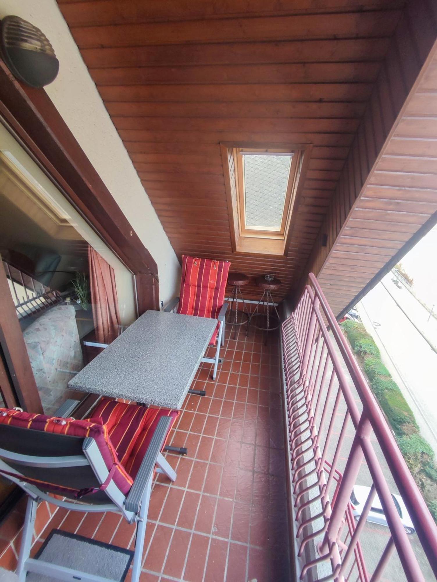 Panorama Oase Ferienwohnung Mit Blick Auf Mosel Und Reichsburg Cochem Eksteriør billede